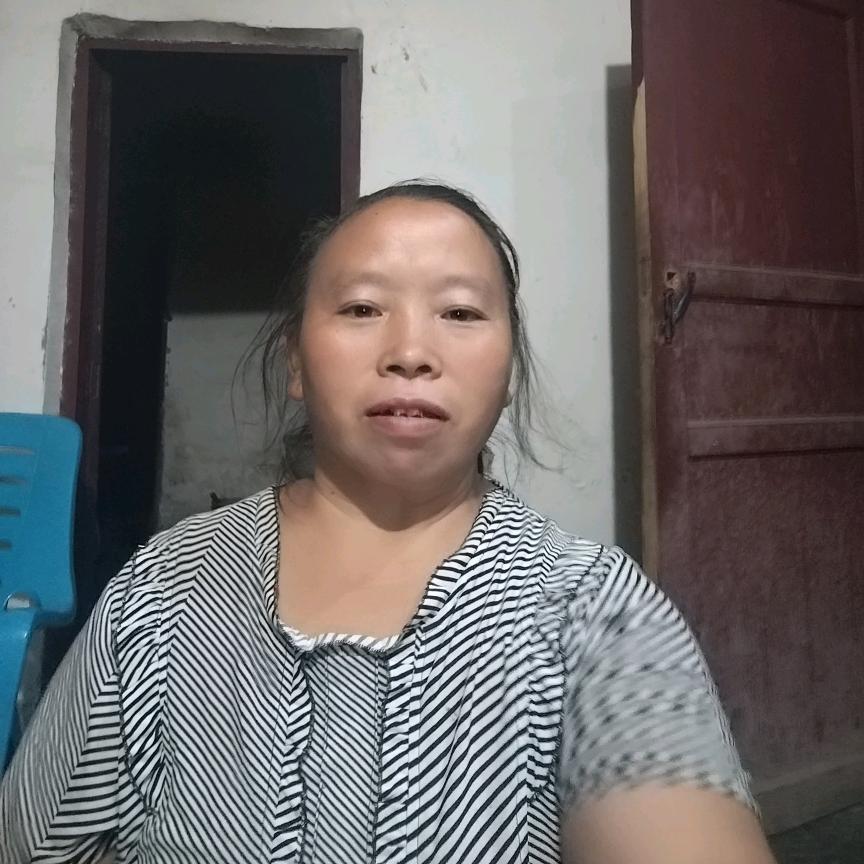 开心银姐有苦说不出