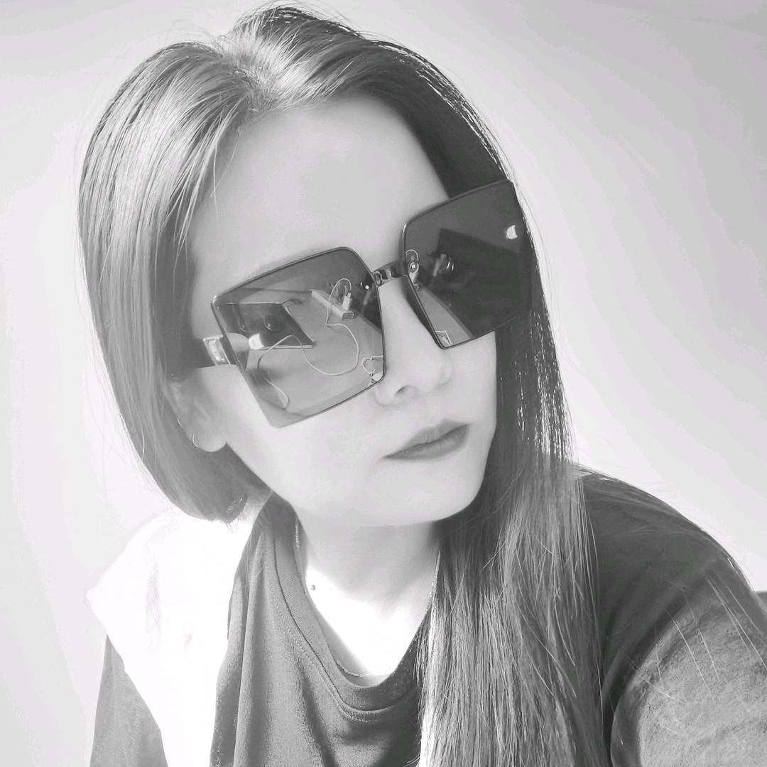 &  娜娜