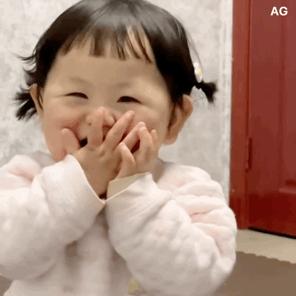 嫣然一笑😊