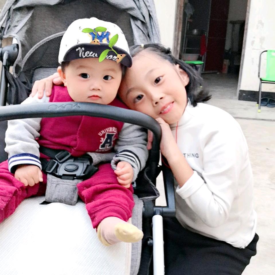 笑笑和悦悦的妈妈