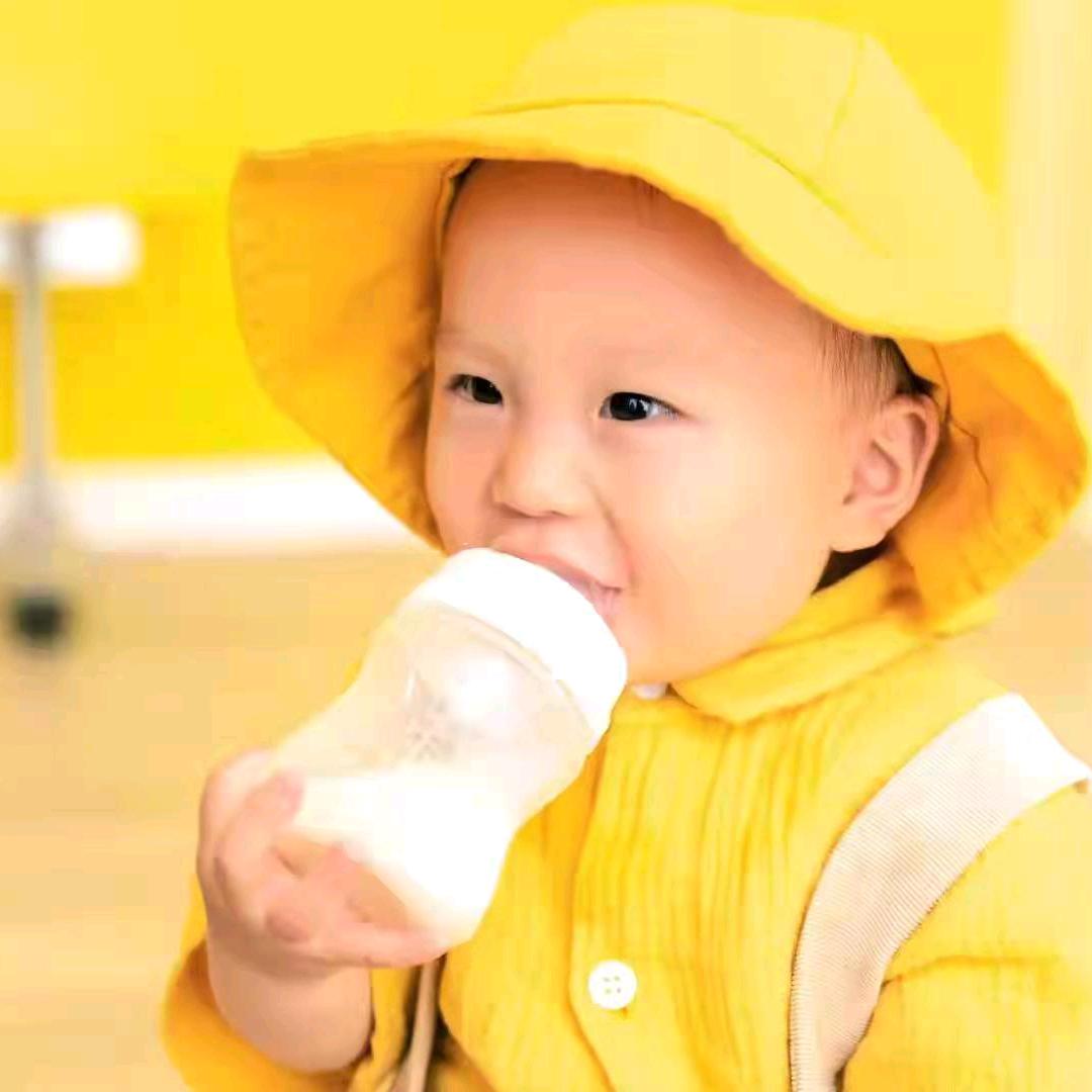 李明英
