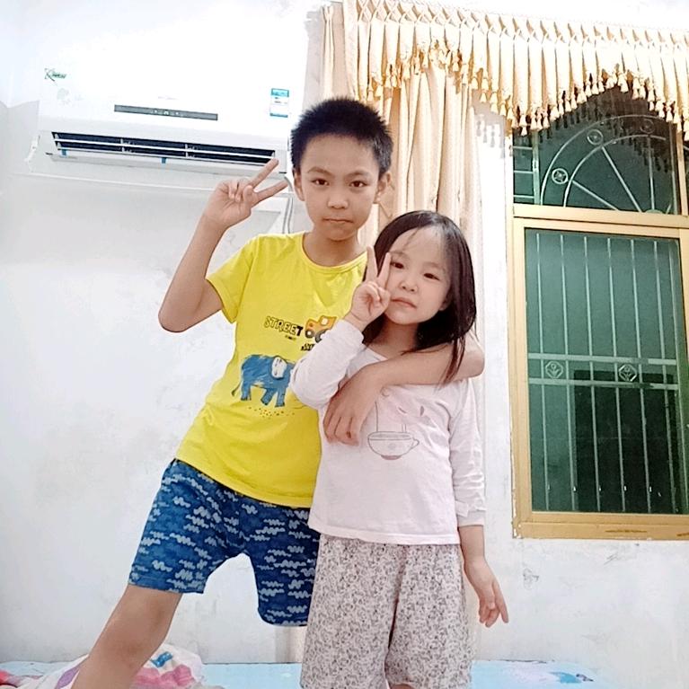 俩只小黑狗优选