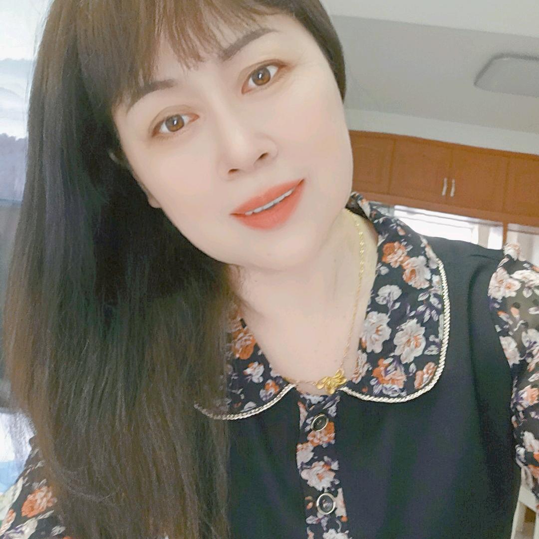 绕月的云☁️