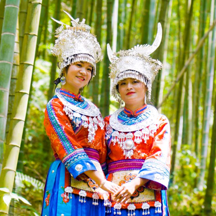 苗家姐妹花
