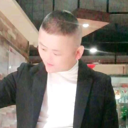 龙少爷