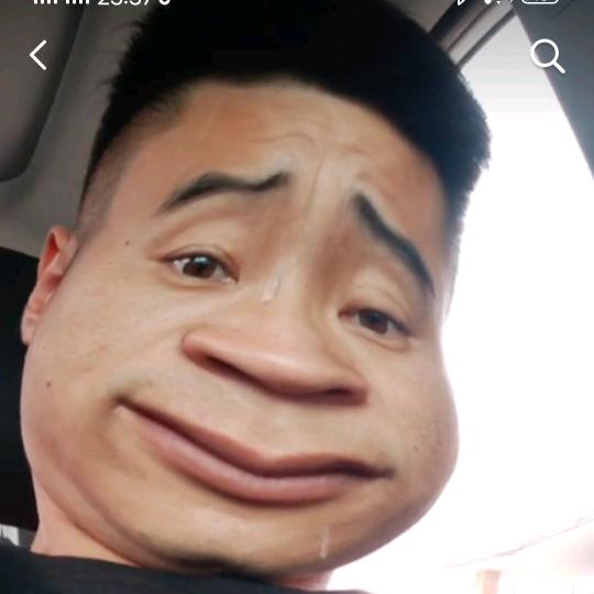 张哈哈