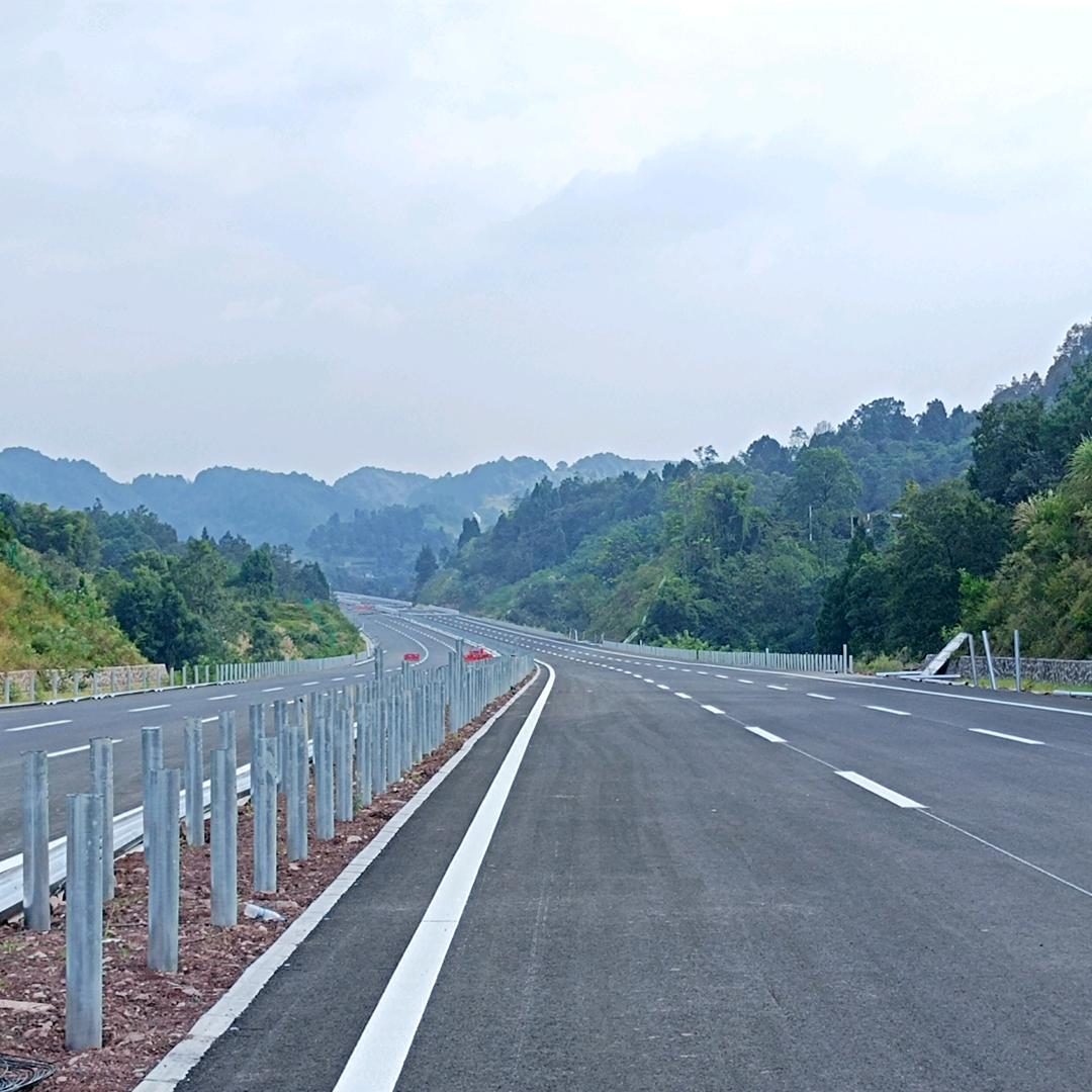 富安驾校周教练