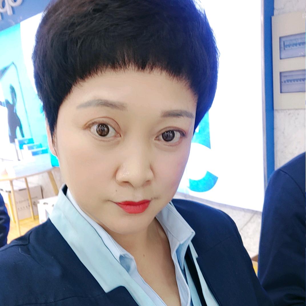 杨莉