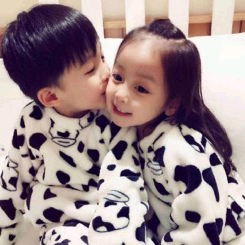 𝙕𝙃𝙊𝙉𝙂 𝙓𝙄𝘼