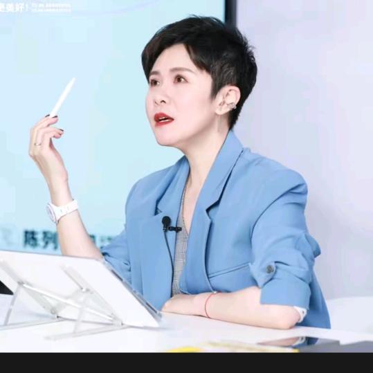 铭姐穿搭衣服