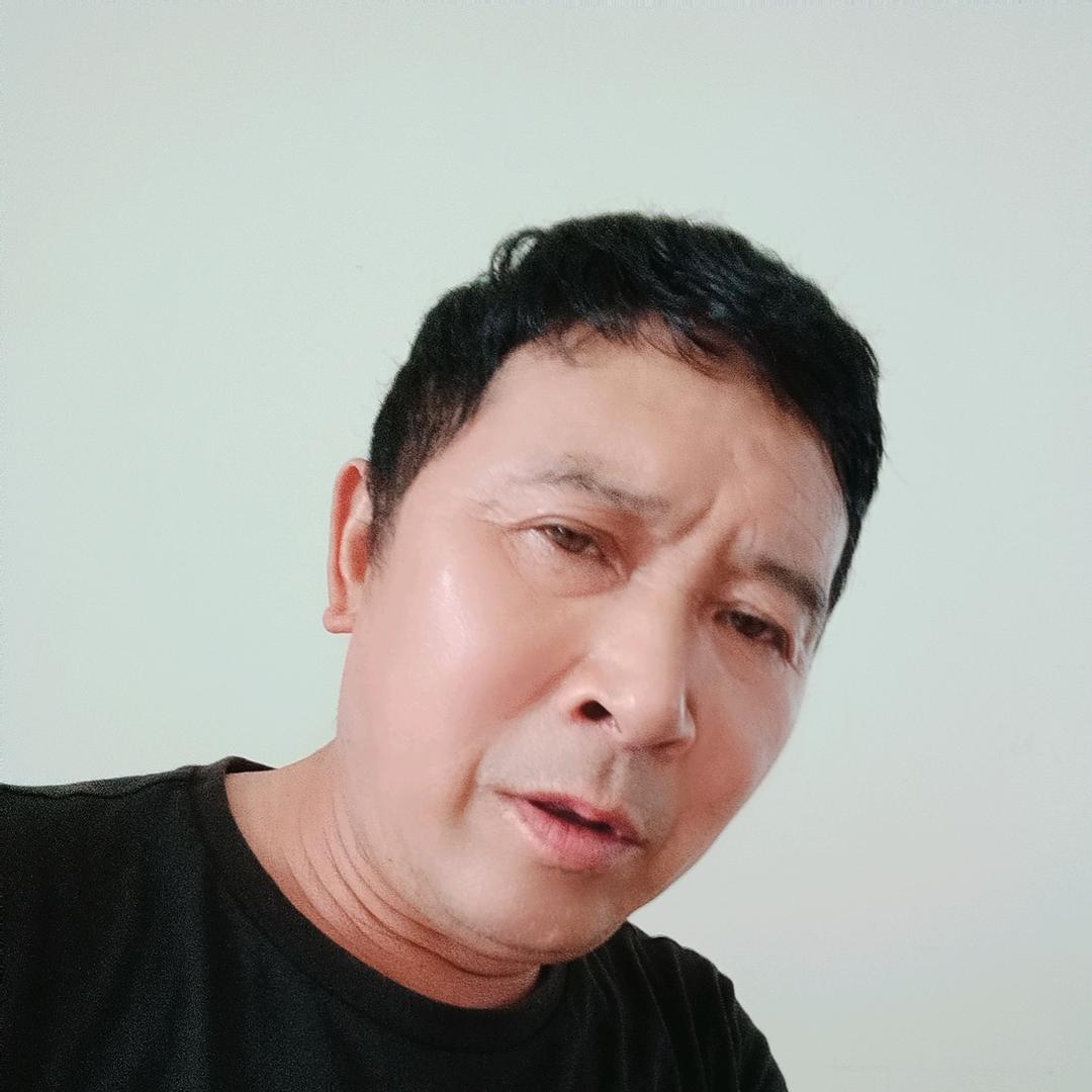 等风等雨，我等你……头像