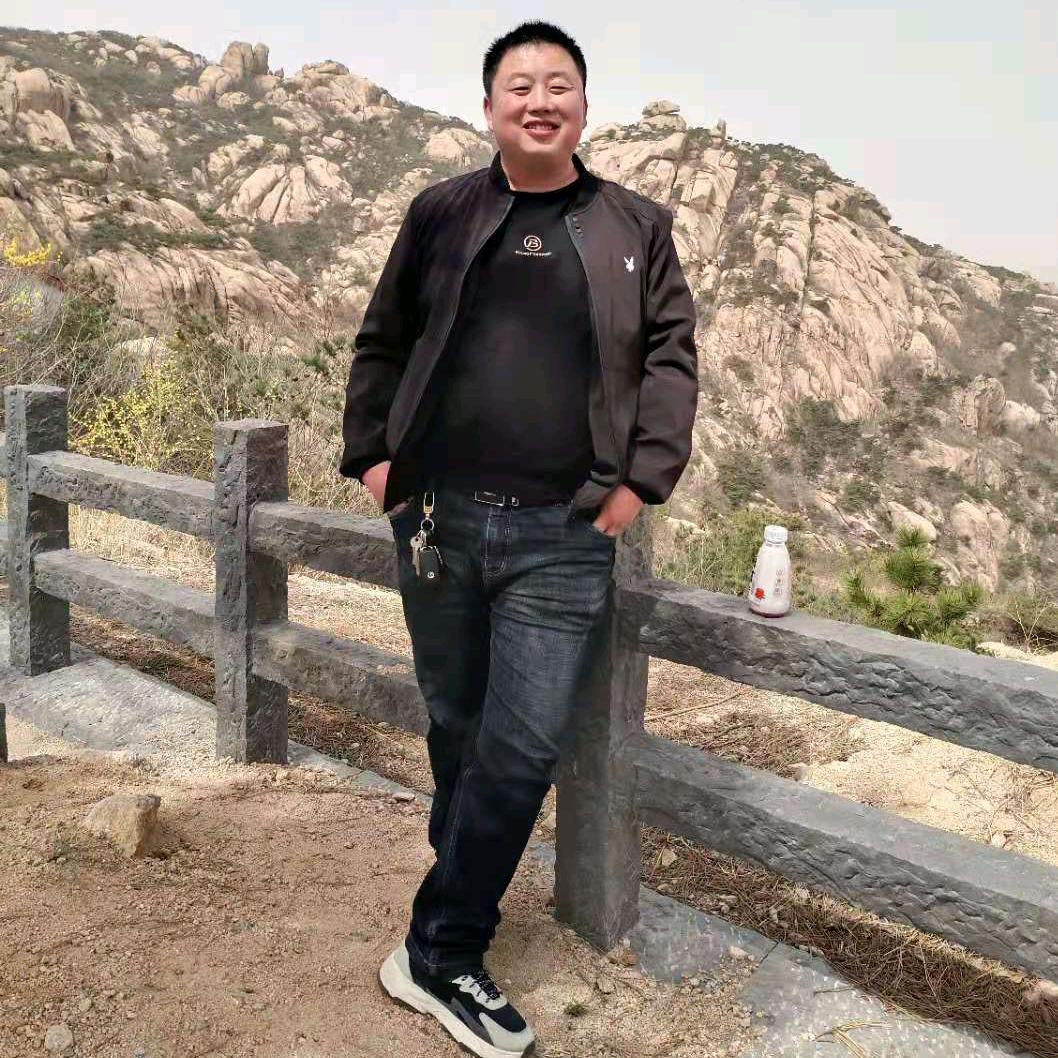 卖糕点的小青年