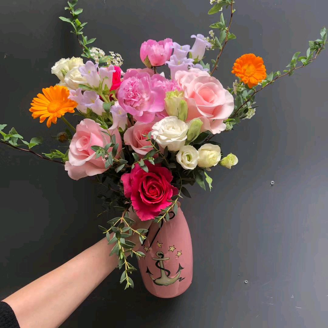 莲心鲜花店官方号