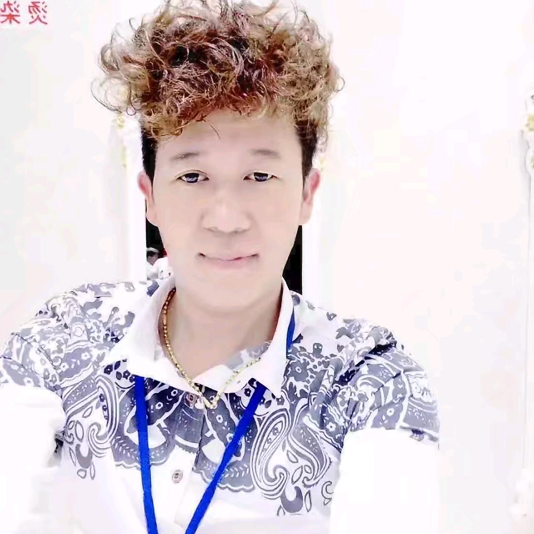 龙陵阿宝发艺松山路龙御江山和财富中交叉口