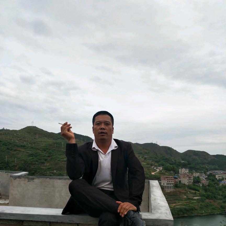 游龙龙老大