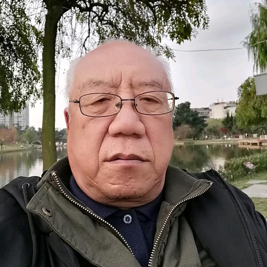 笑笑而已（拒绝私聊）