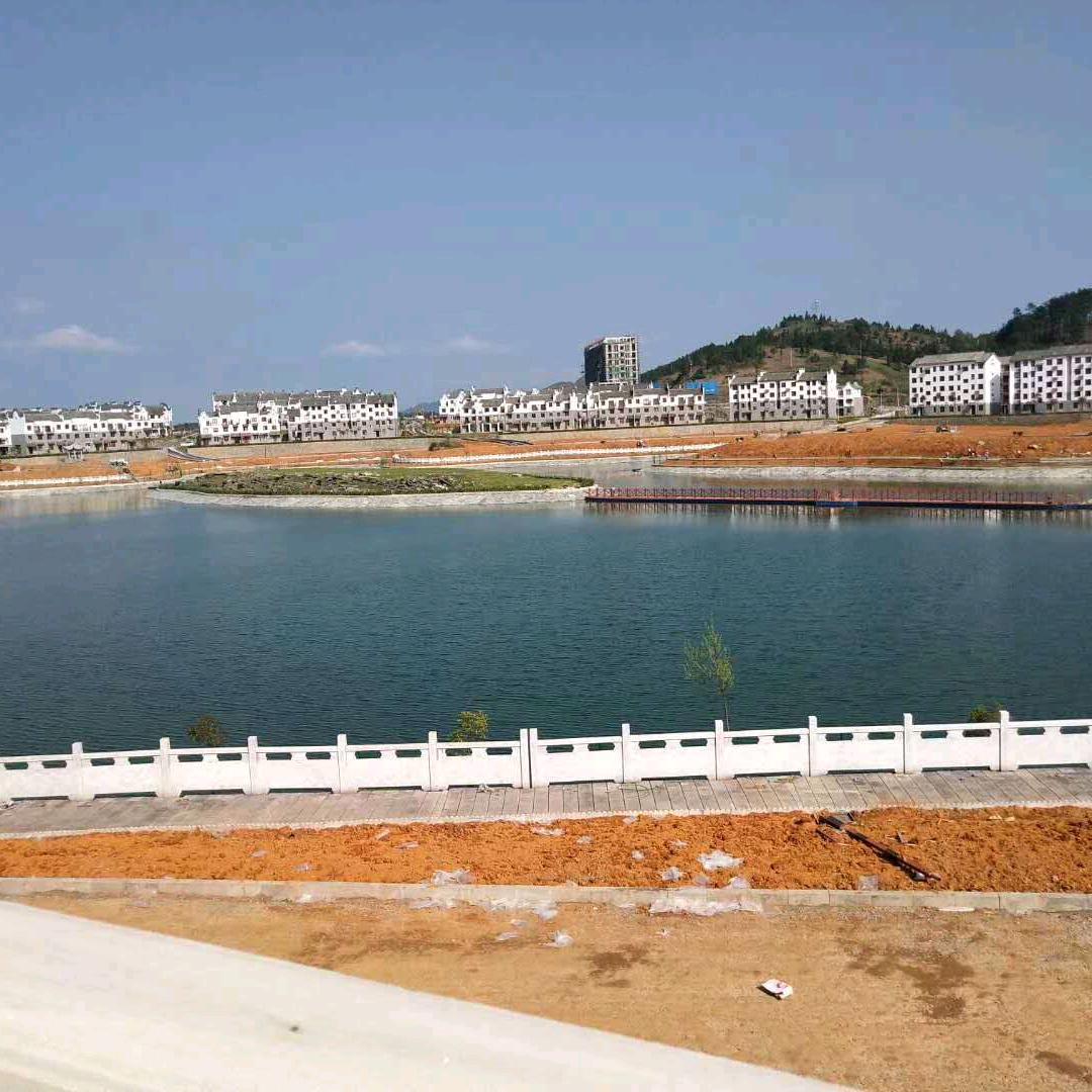 @平平