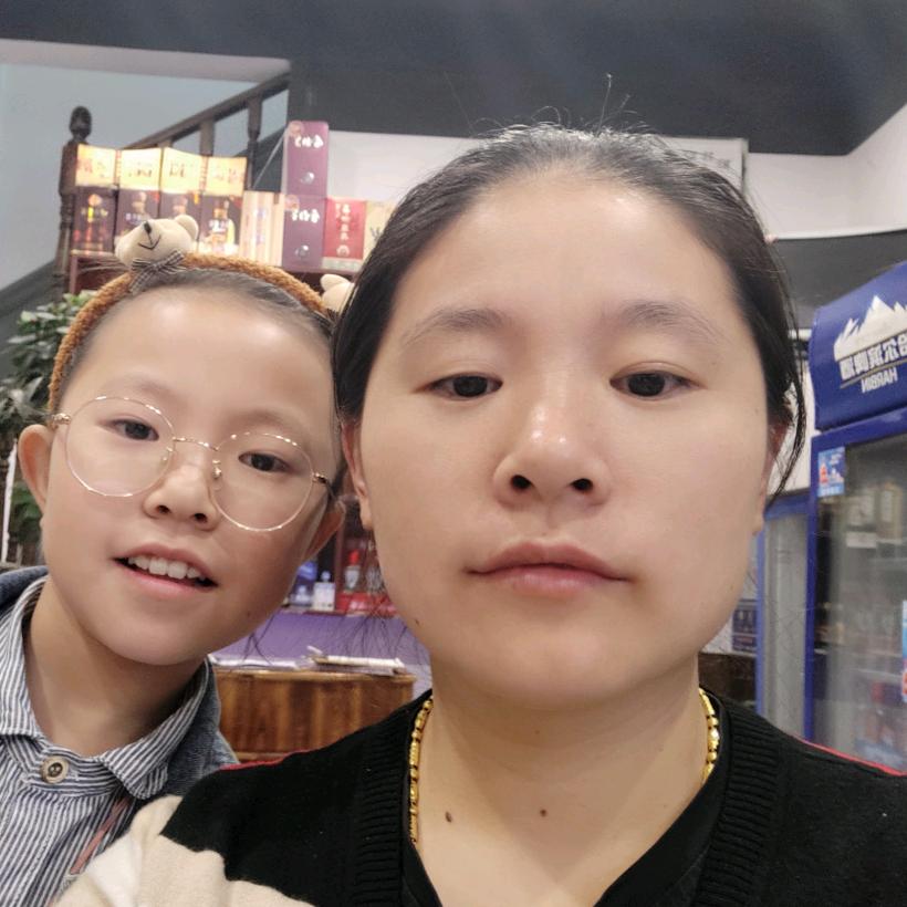 黄山风味馆老板娘