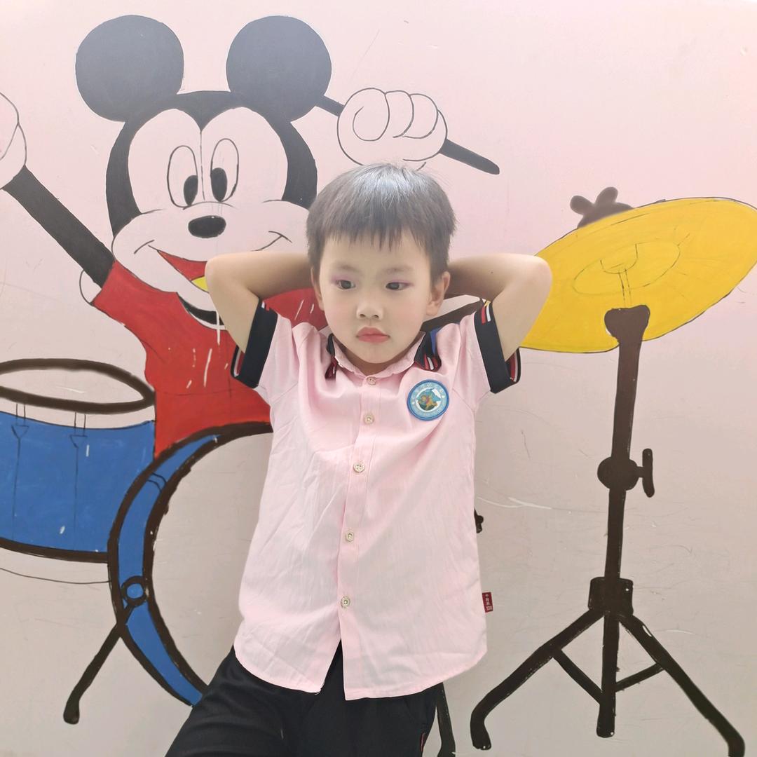 不予时光度流年