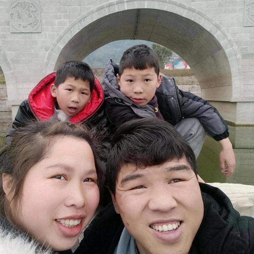 開州小胡同志🐰（有关必回）
