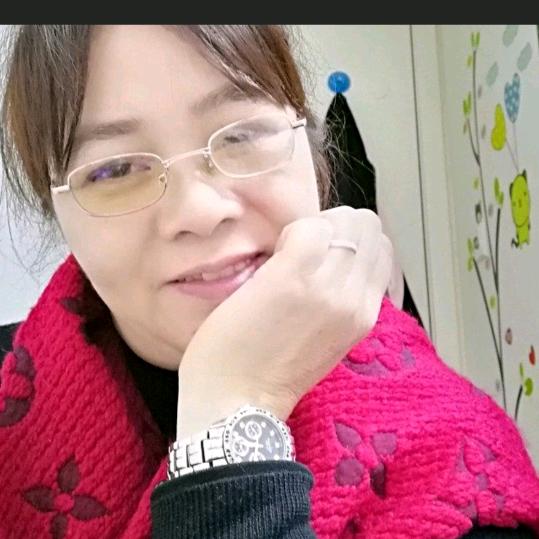 梦珂好物在橱窗。