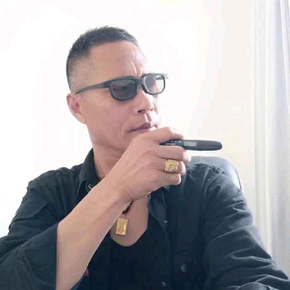 峰华依旧