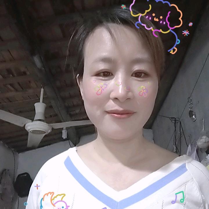 王芹芹，