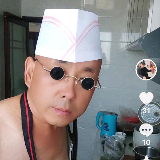 杨小忠，演艺公司