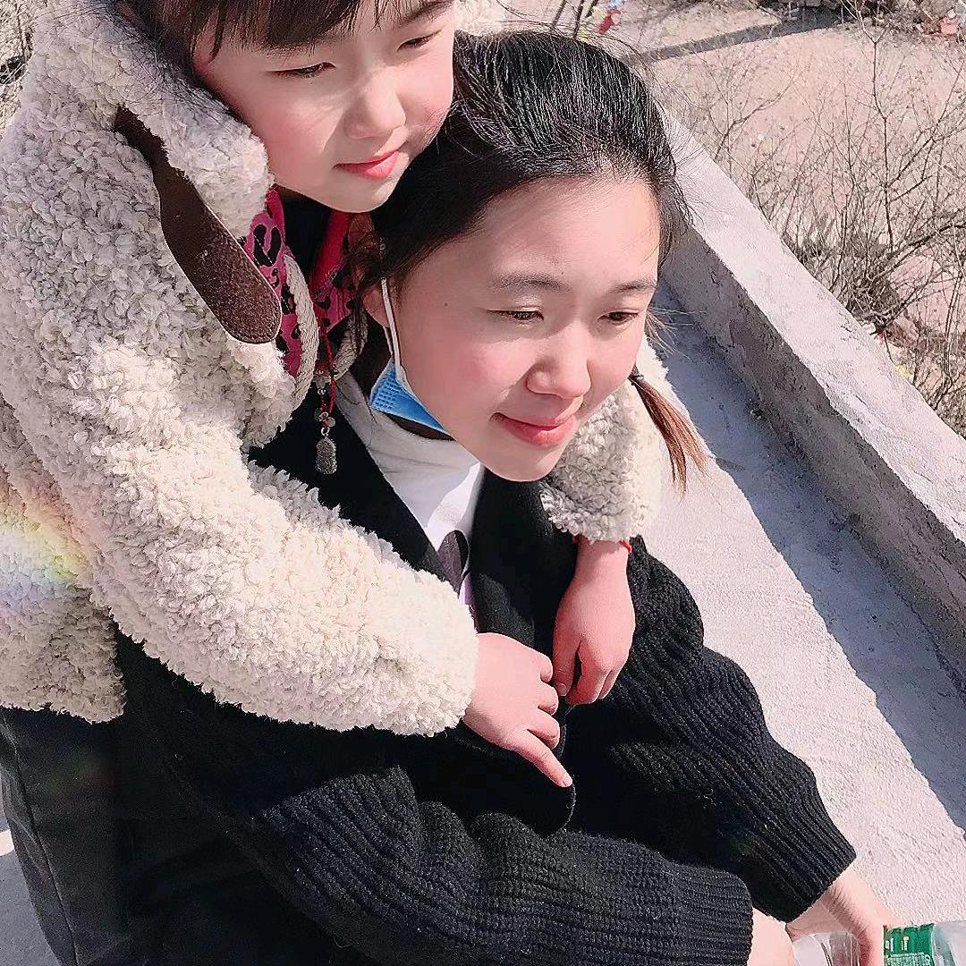 张芳