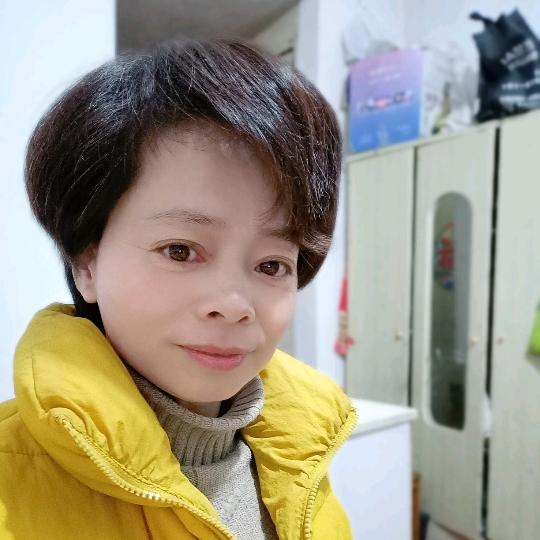 华美理发店