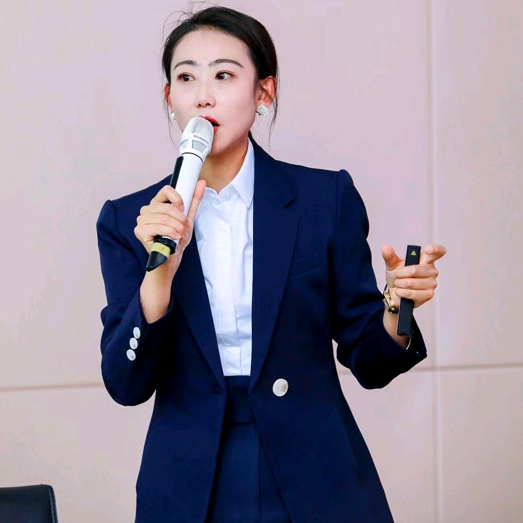 银川童声童语口才靳老师