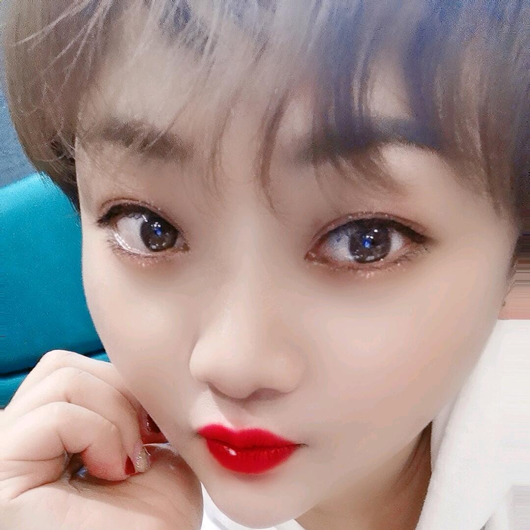 姐，依然潇洒