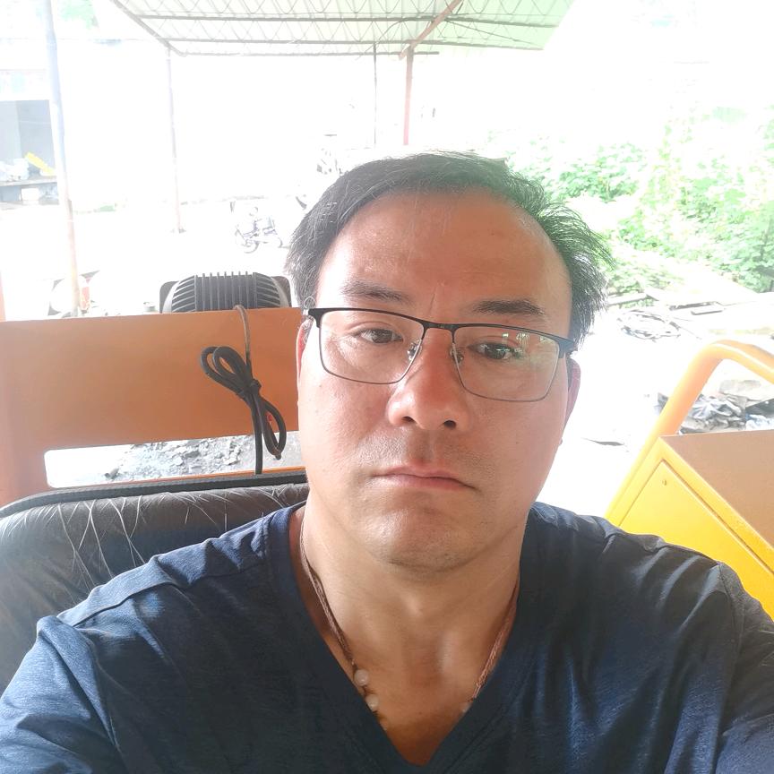 镇江摊铺机服务王