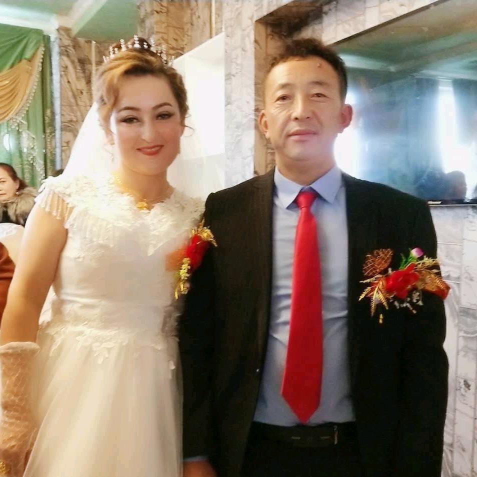 维汉夫妻，民族团结