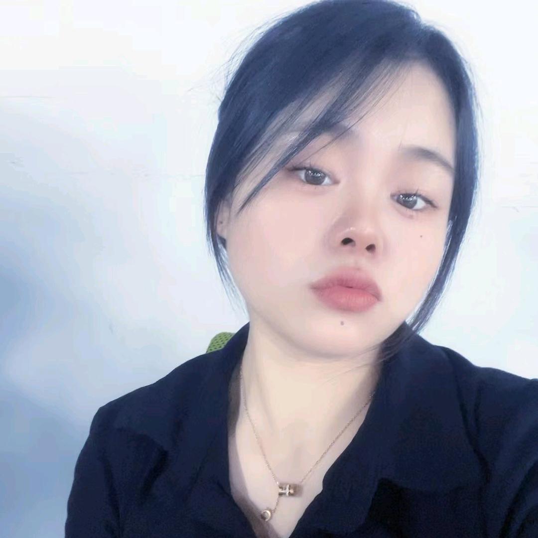 伊一.