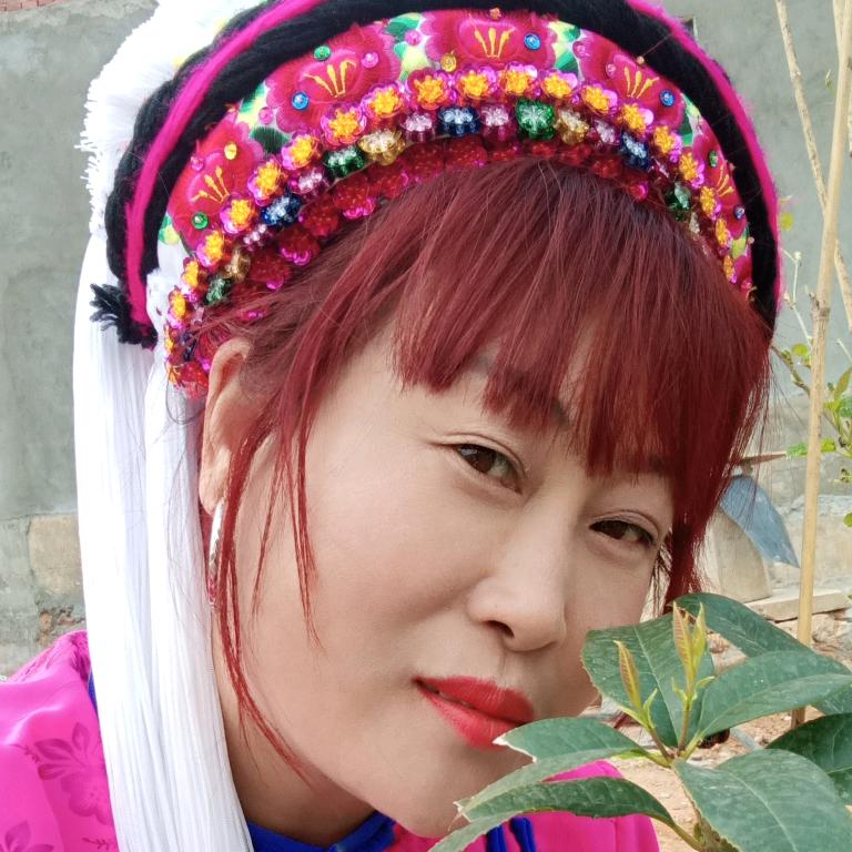 大理白族阿花