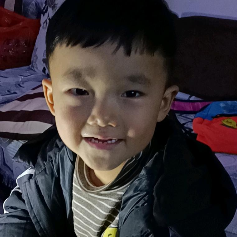 草莓小哥