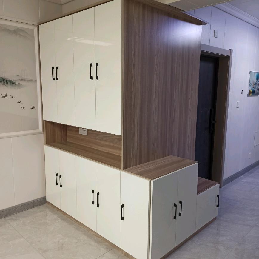 承接室内外装修，财宝