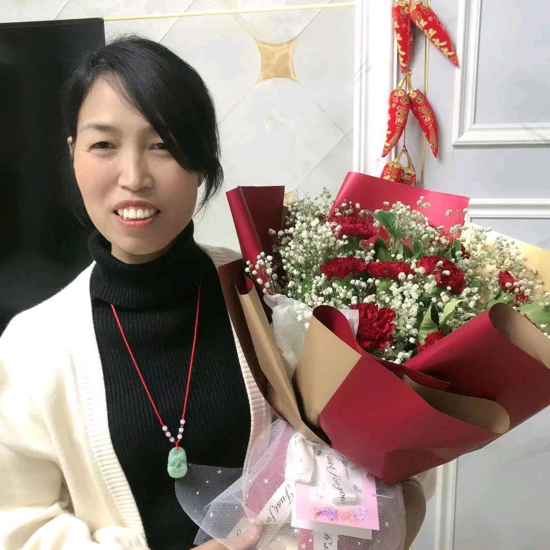 莲，出淤泥而不染
