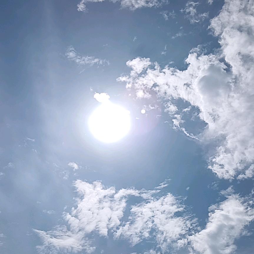 天空雨中