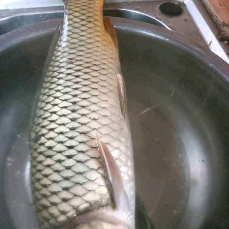 嗯