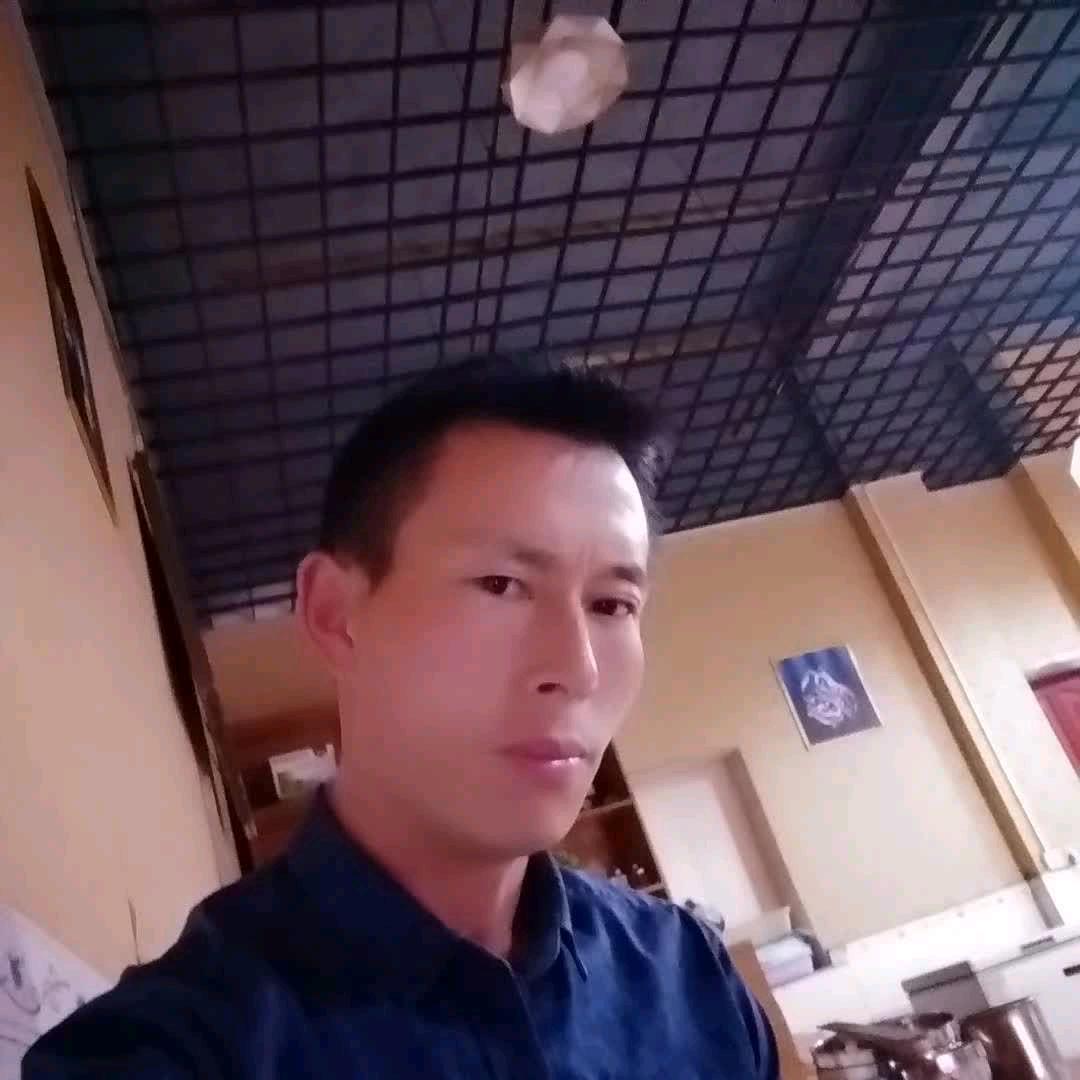 人生如梦，生活不易，且行且珍惜咱们得努力