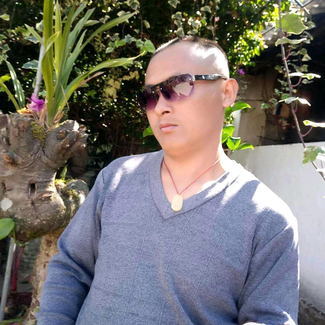 云南小黑哥