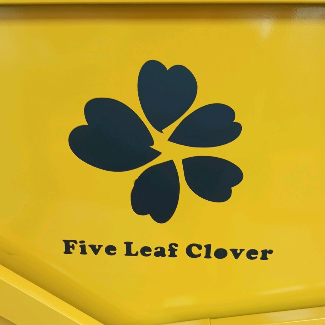 五叶草贴膜体验中心