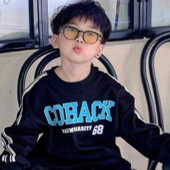 临颖哇咔咔服装厂