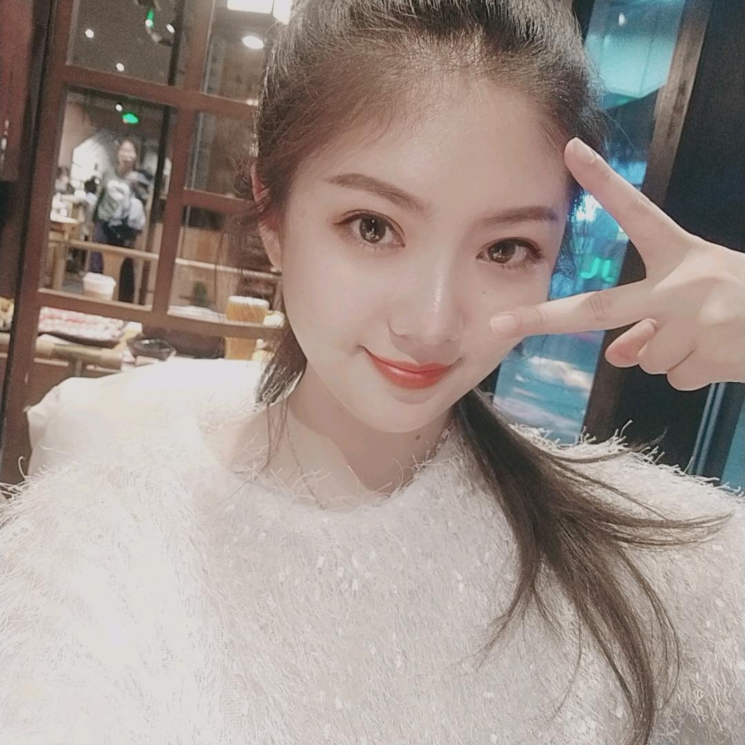 茜茜の妈妈是个少女