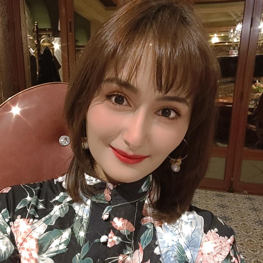 娜姿·亞丁女装