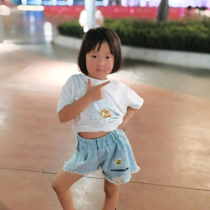 乐乐开心每一天