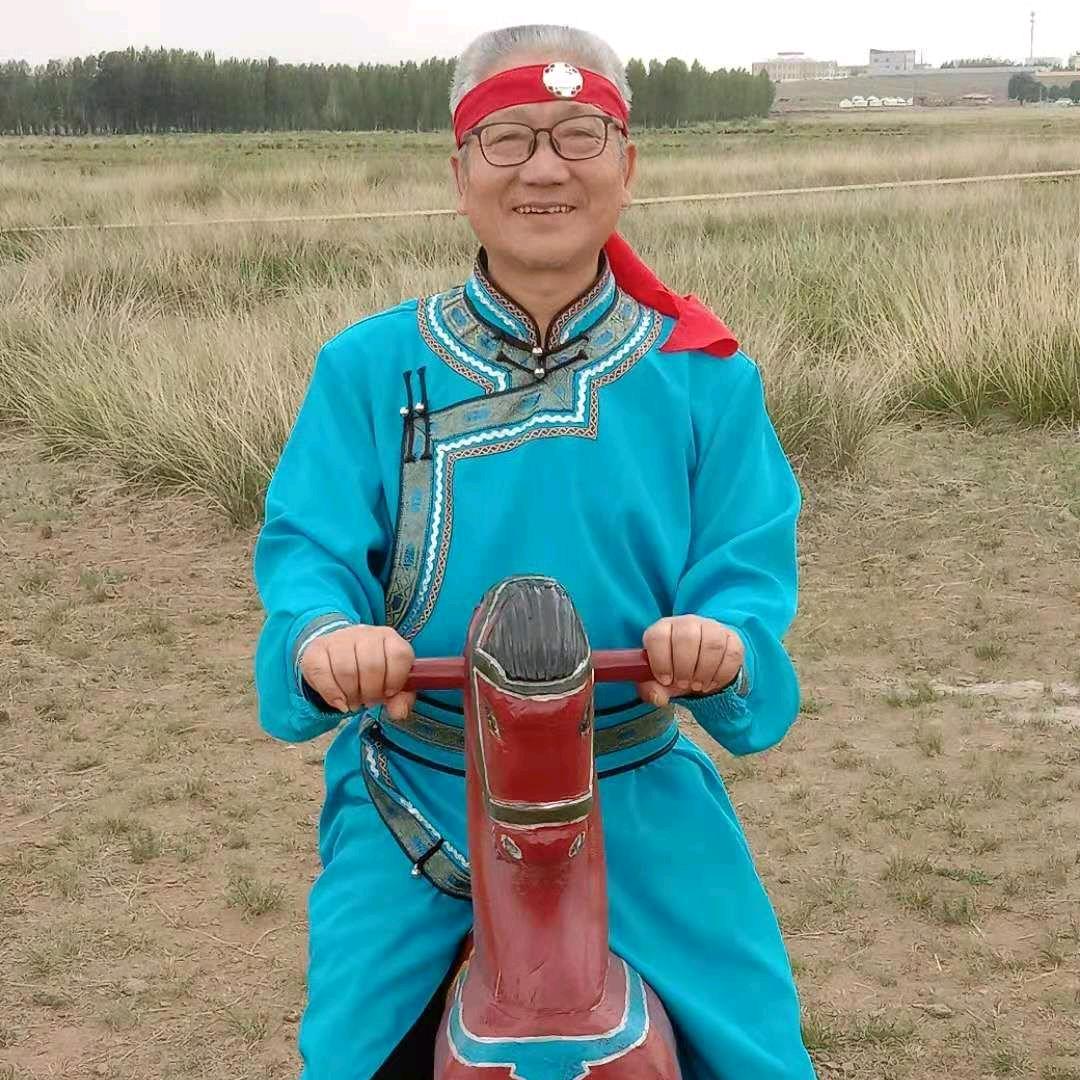 山水绿头像