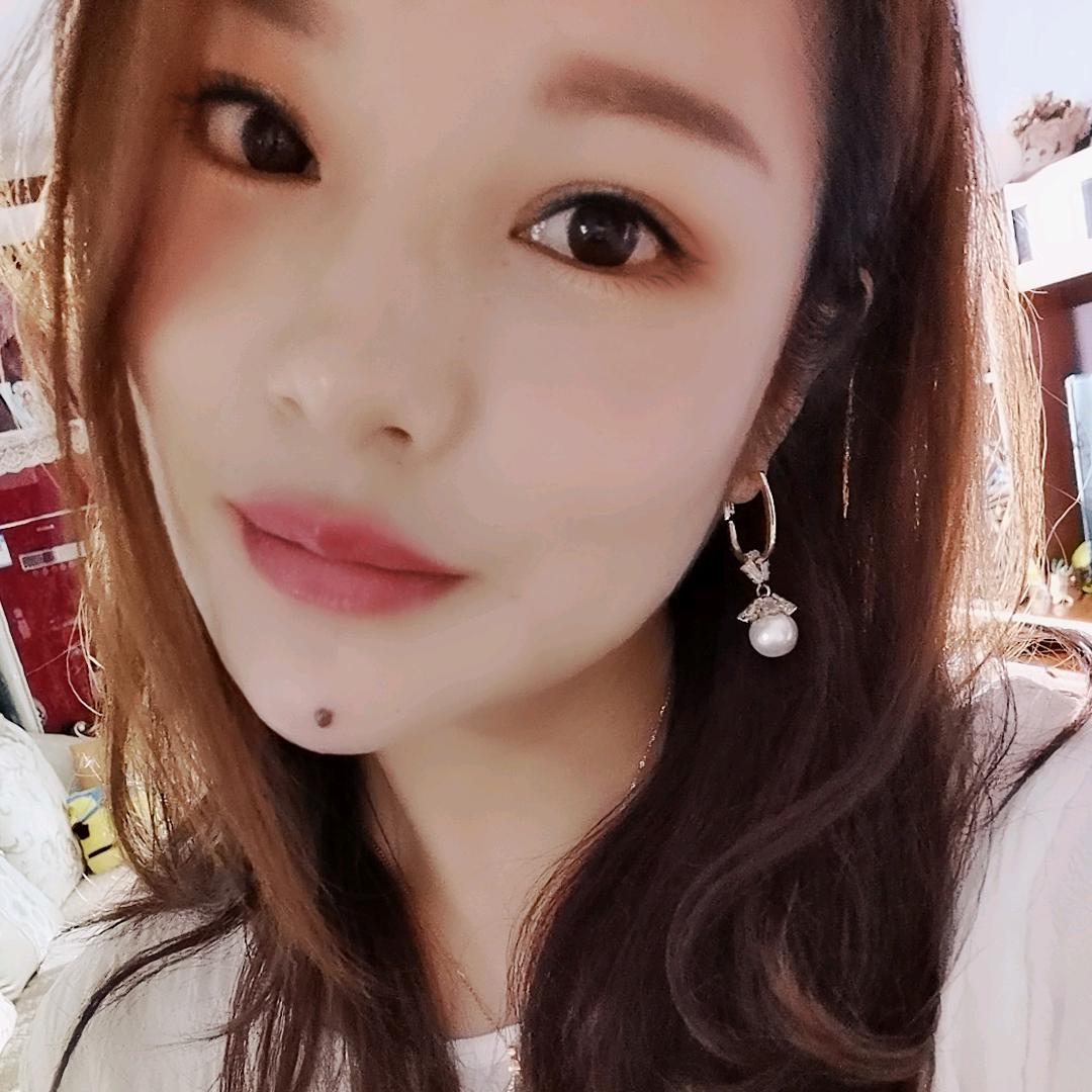 爱喝红酒的萍萍